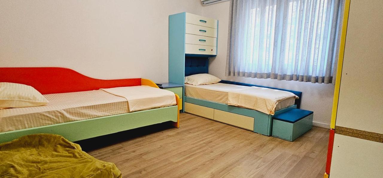 Discover Tirana From Our 3-Room Apartment With Free Parking-Komuna E Parisit Exterior foto